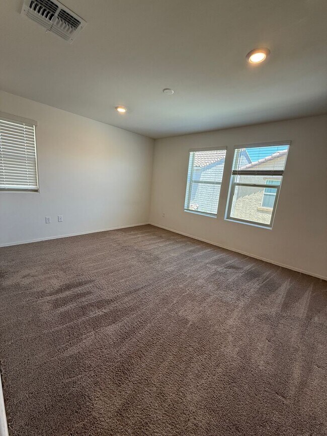 Building Photo - Modern 4-Bedroom Home Built in 2023 – Prime Tucson Location