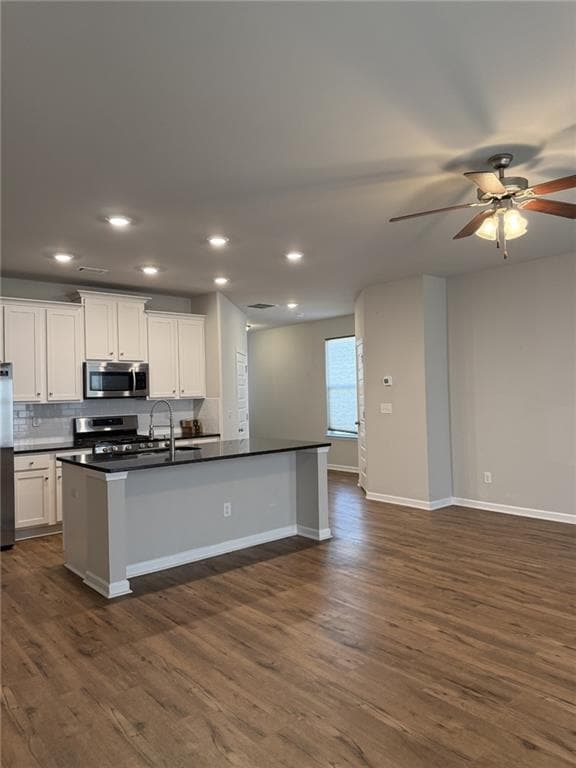 Building Photo - 3619 Cyn Spgs Dr