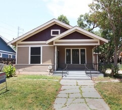 Building Photo - Historically charming home ready for move in!