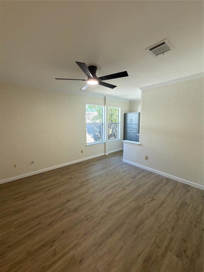 Building Photo - 5805 Kevin Kelly Pl