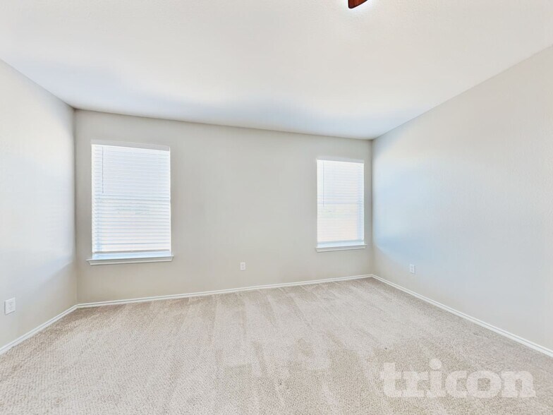 Building Photo - 201 Hereford St