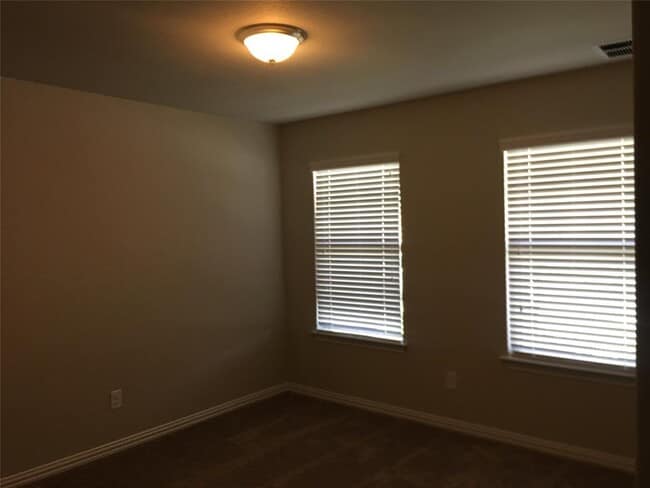 Building Photo - 2917 Diego Dr