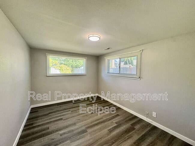 Building Photo - 21901 54th Ave W