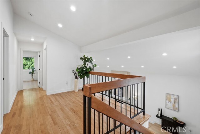 Building Photo - 6221 Mammoth Ave