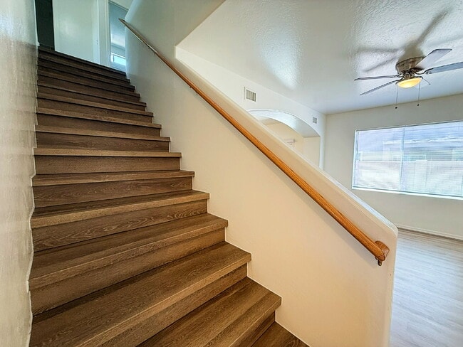 Building Photo - Freshly Updated 3-Bed, 2.5-Bath Home with ...