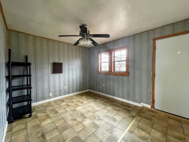 Building Photo - Snyder’s Cozy Corner – Modern Comfort, Classic Charm