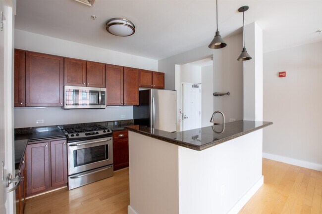 Building Photo - 60 Winooski Falls Wy