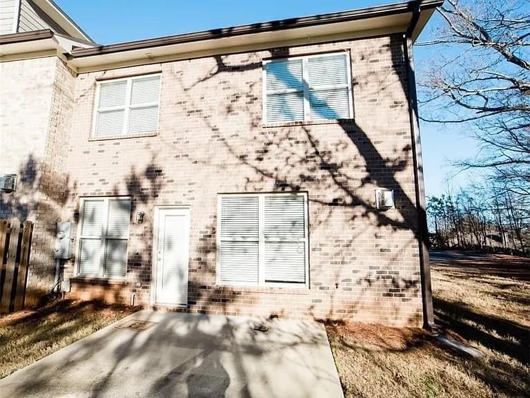 Building Photo - 5570 Lightheart Ct