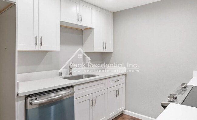 Building Photo - Updated 2bd/2ba Foothill Farms Duplex With 1 Car Garage