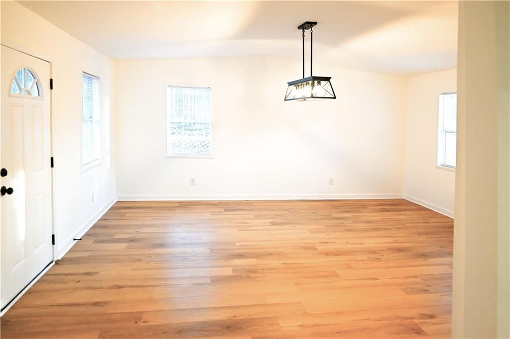 Building Photo - 88 Lucia Dr SE