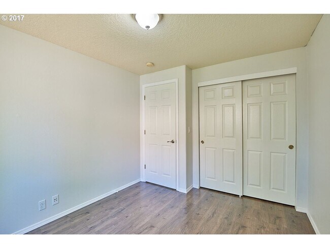 Building Photo - Lovely 3 Bed, 2 Bath Home in Dundee- Walking Distance to New Elementary School!