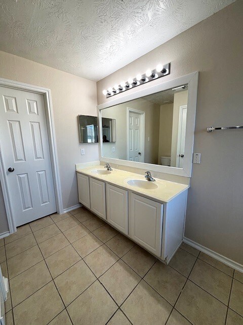 Building Photo - 6159 Morningshire Ln