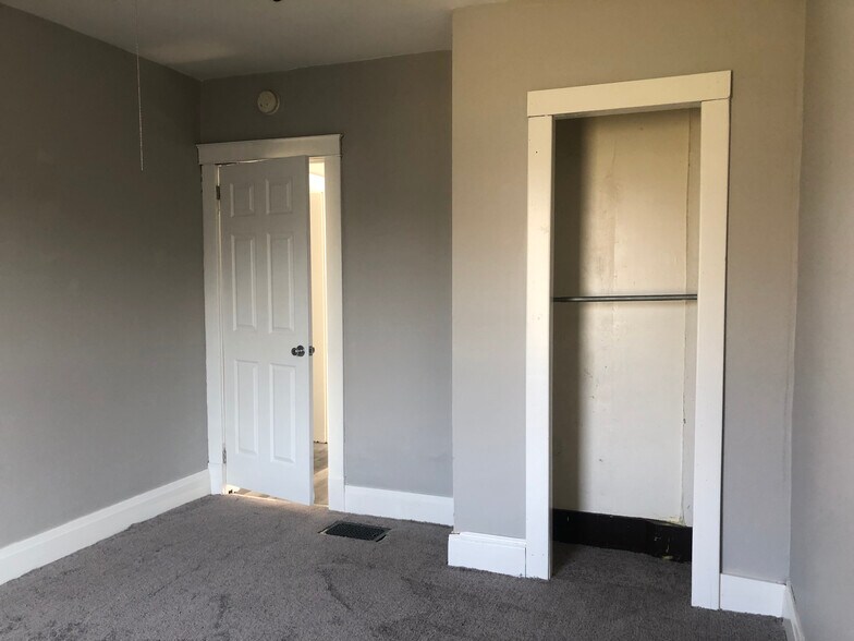 Building Photo - 10 Lehigh Ave