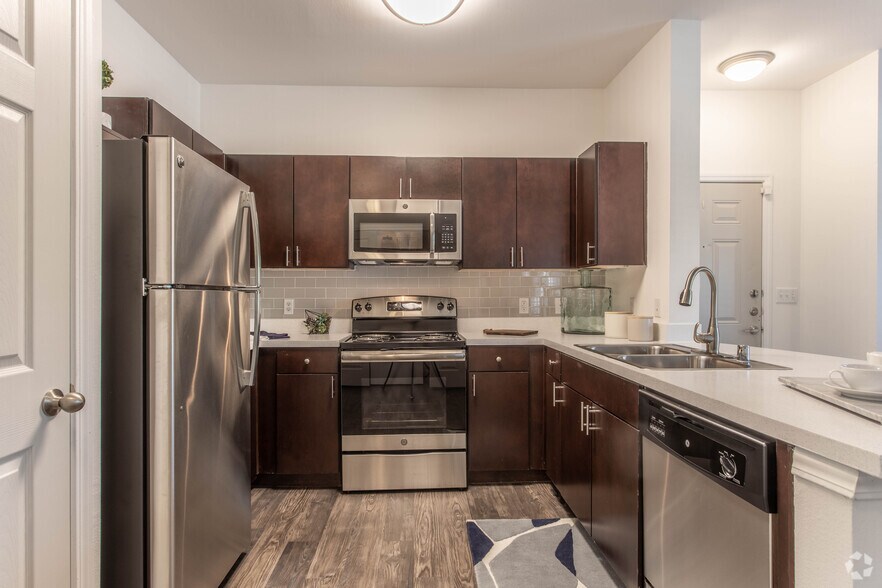 5 Oaks Apartments 18203 Westfield Place Dr Houston TX 77090