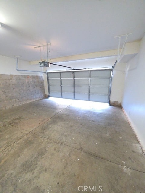 Building Photo - 10401 Point Lakeview Rd
