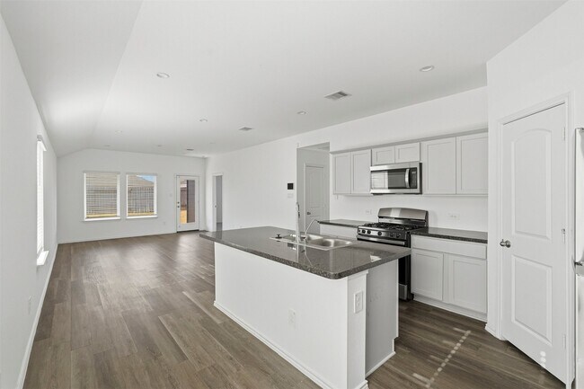 Building Photo - 5215 Mossdale Blf Ln