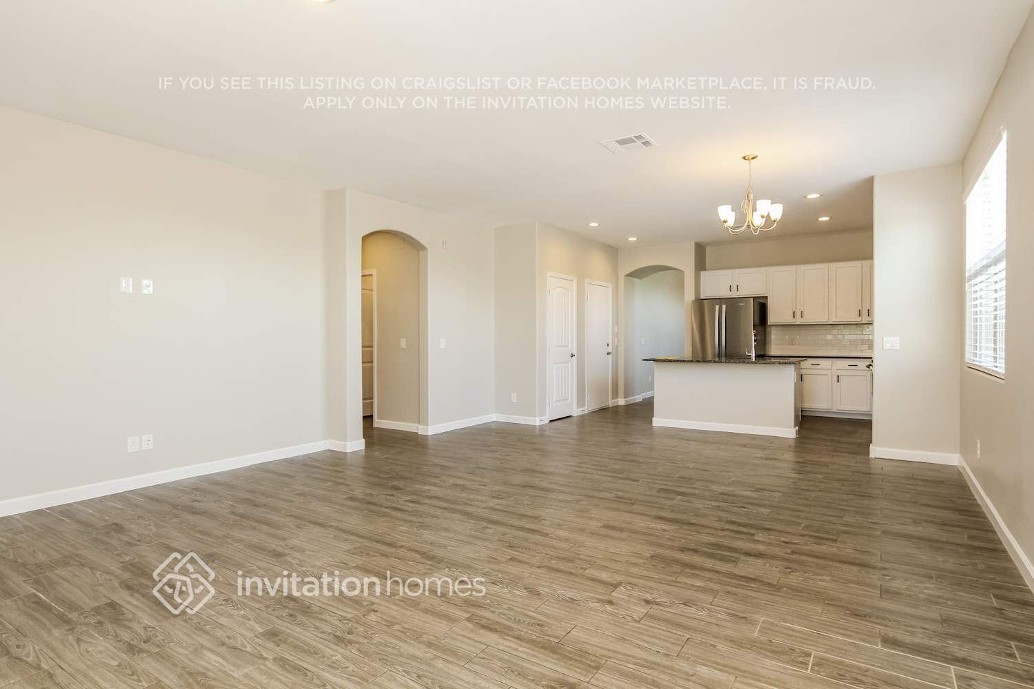 Building Photo - 2815 S 95th Dr