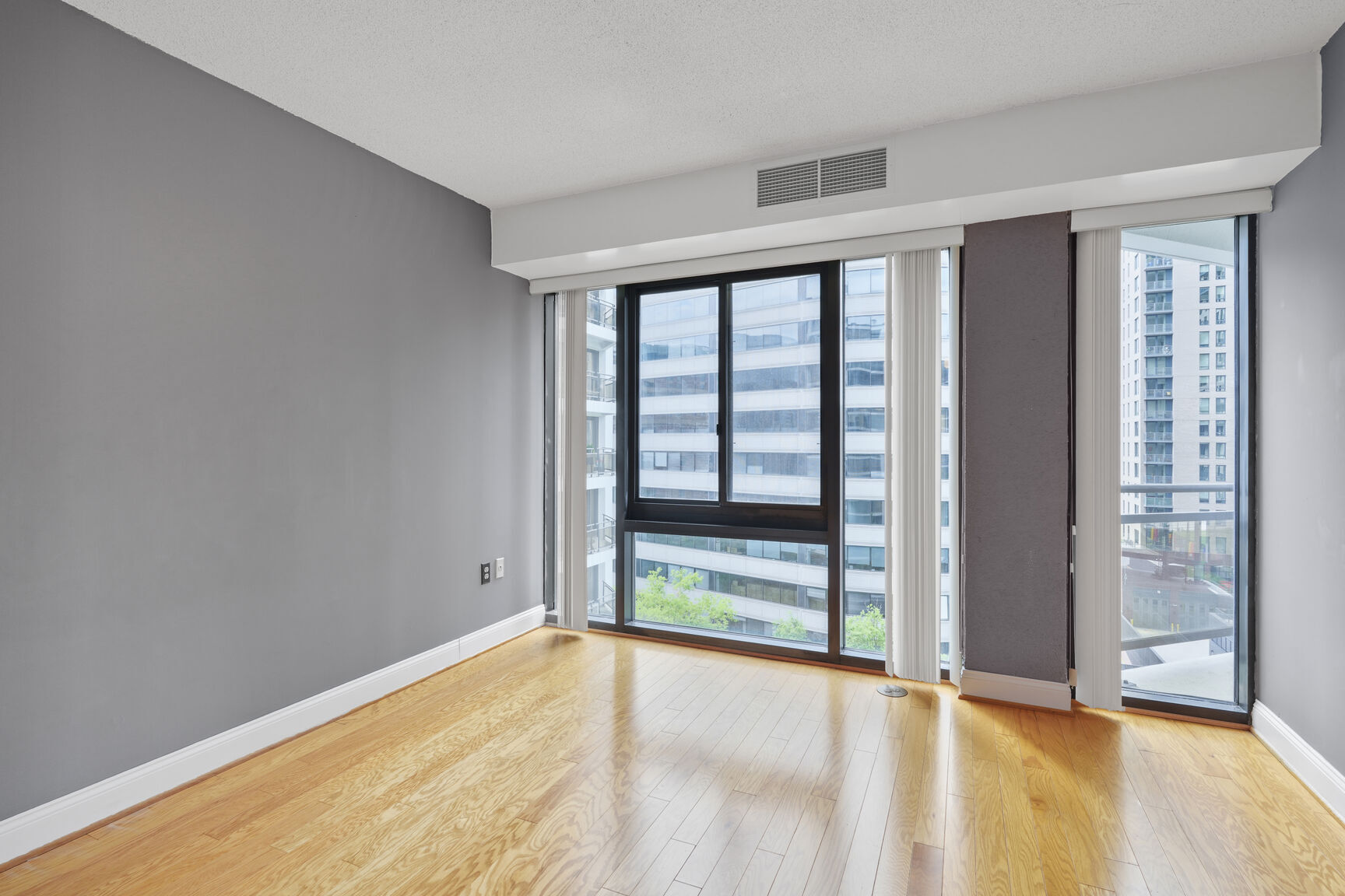 Building Photo - 1530 Key Blvd