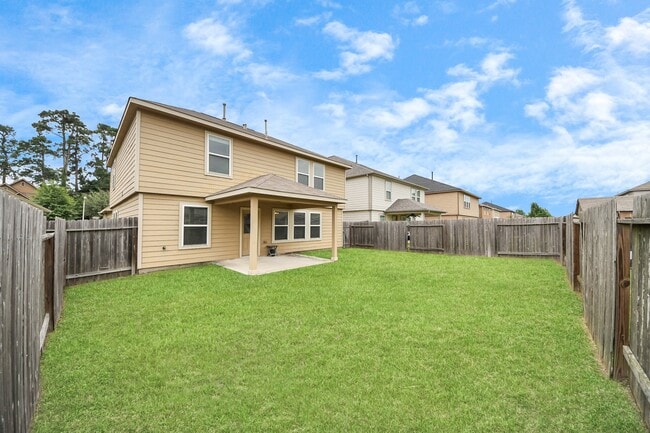 Building Photo - 9914 Swallow Dr