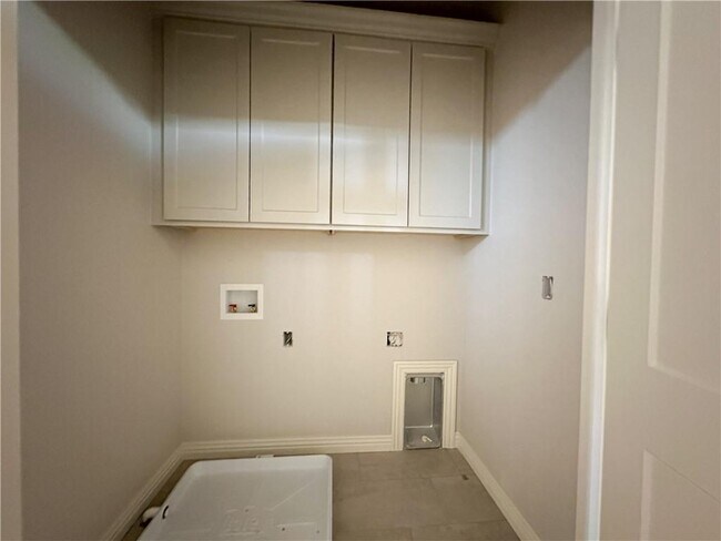 Building Photo - 4473 W Bronco Dr