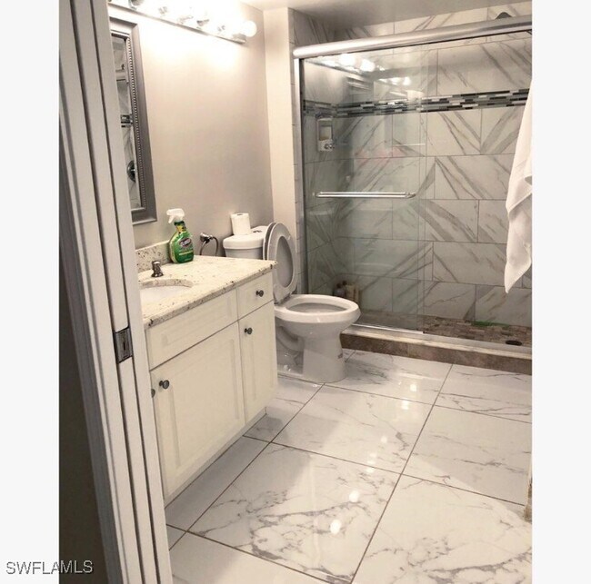 Building Photo - 1280 Wildwood Lakes Blvd