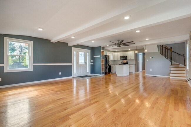 Building Photo - 8 Pluff Ave