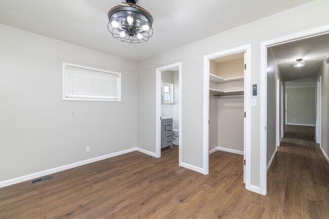 Building Photo - 4821 Gettysburg Rd