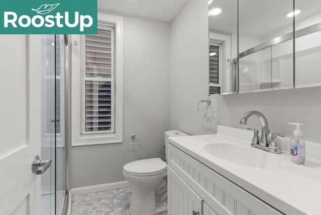 Building Photo - Furnished Bedroom with Private Bath in South Boston