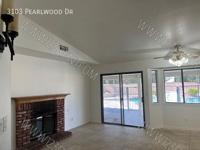 Building Photo - 3103 Pearlwood Dr