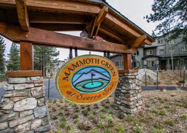 Primary Photo - Beautiful 2 Bed, 2 Bath Fully Furnished Co...