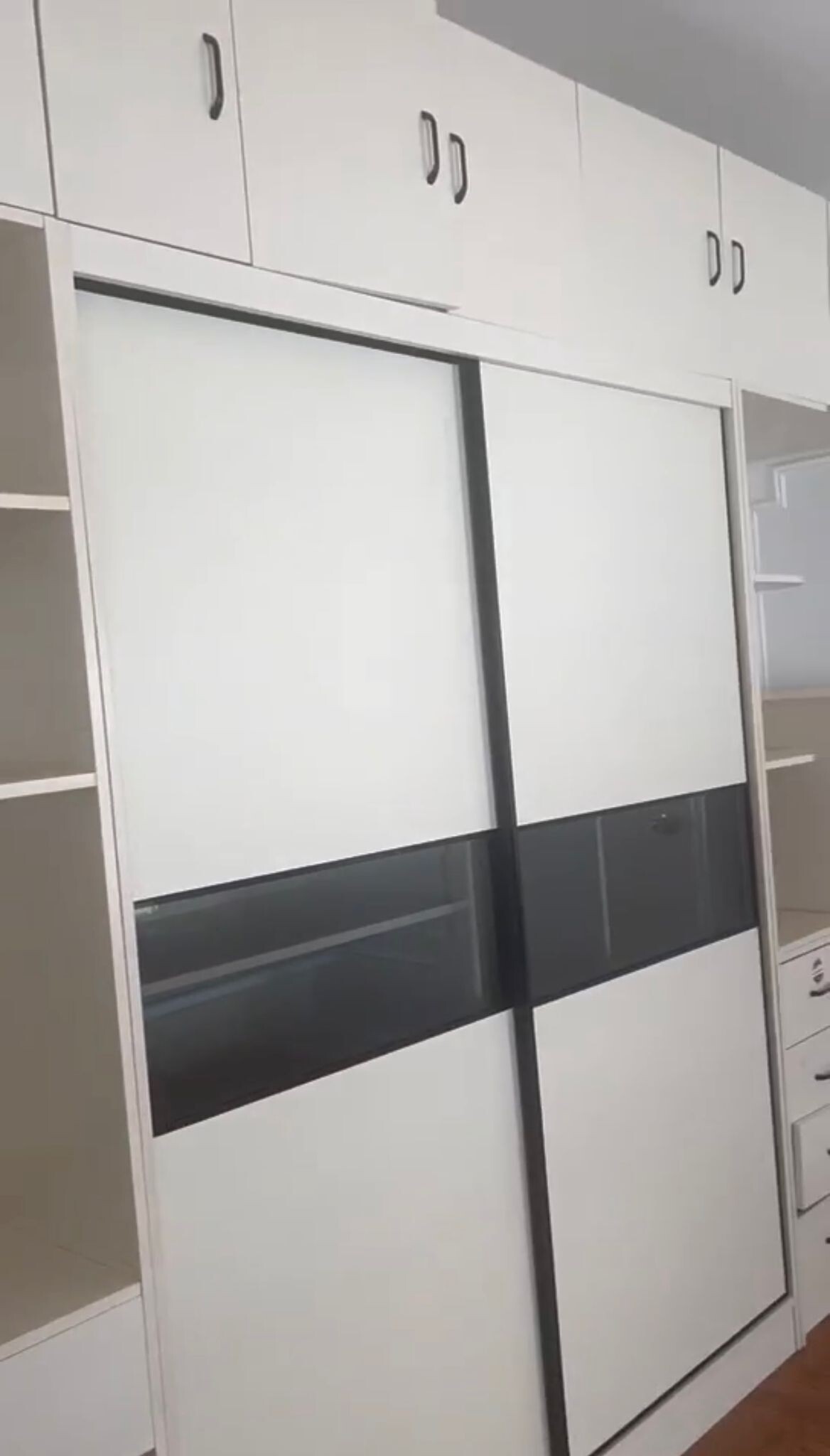 Gorgeous Closet in 1st BR - 157 E 40th St