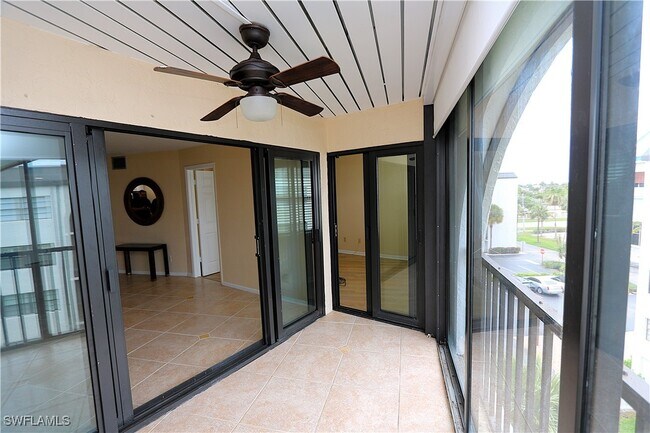 Building Photo - 1023 Anglers Cove