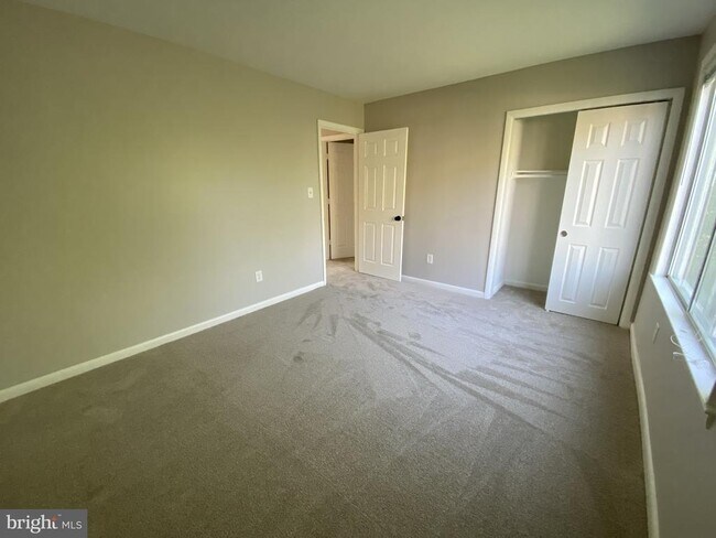 Building Photo - 1712 12th St S