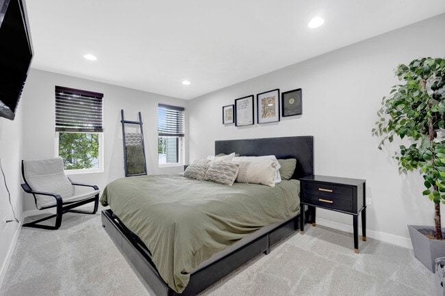 Building Photo - 1626 N Spaulding Ave