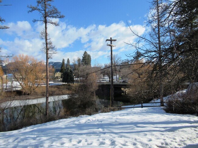 Building Photo - Whitefish River Duplex