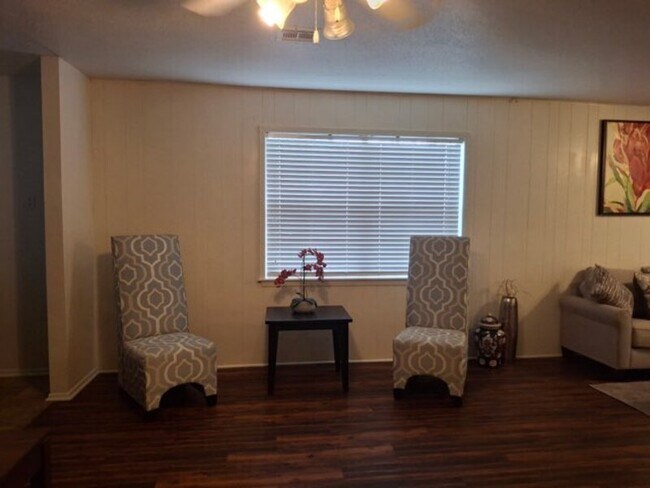 Building Photo - 1409 Paseo Del Oro