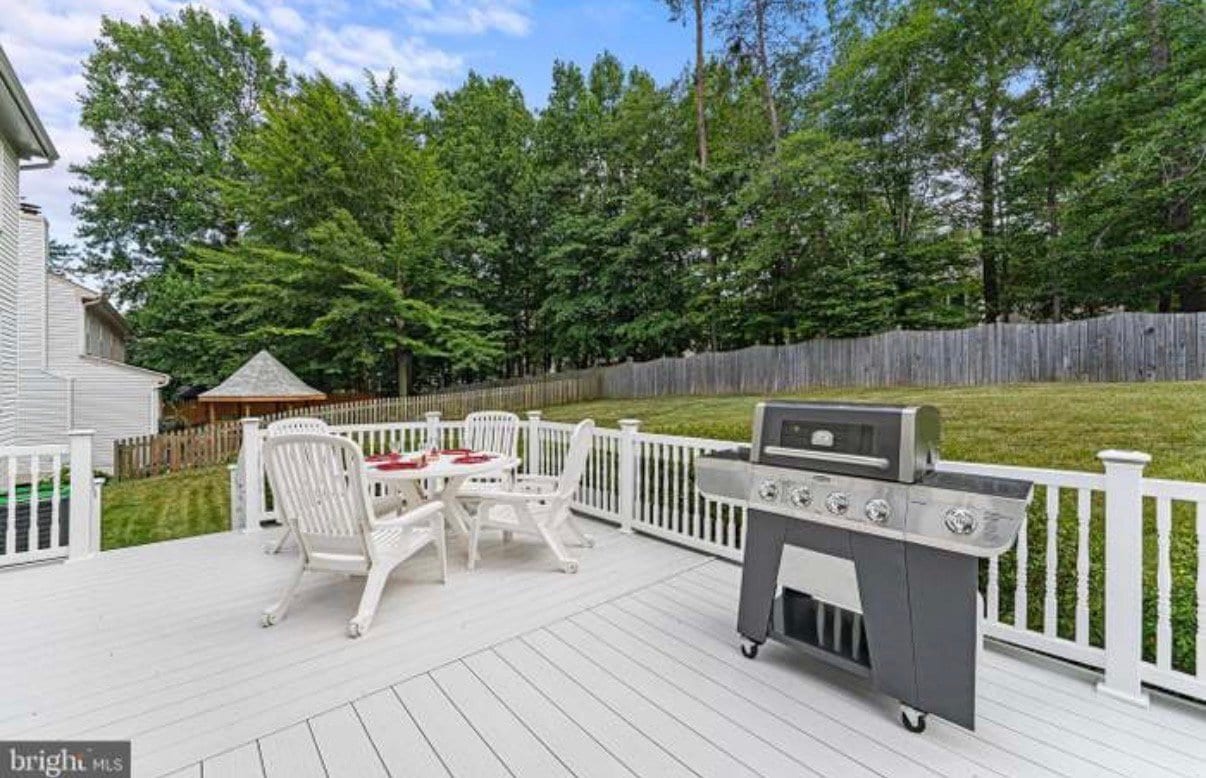 Building Photo - 5 Sarasota Dr