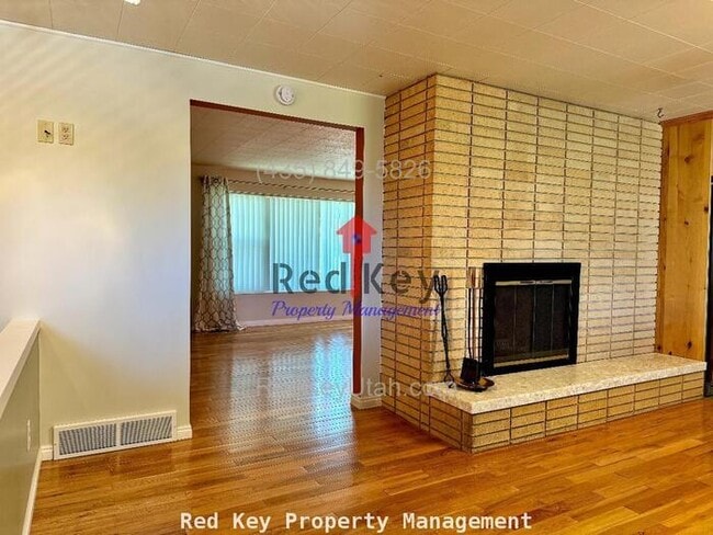 Building Photo - Coleman St Single Family Home with 2 Maste...