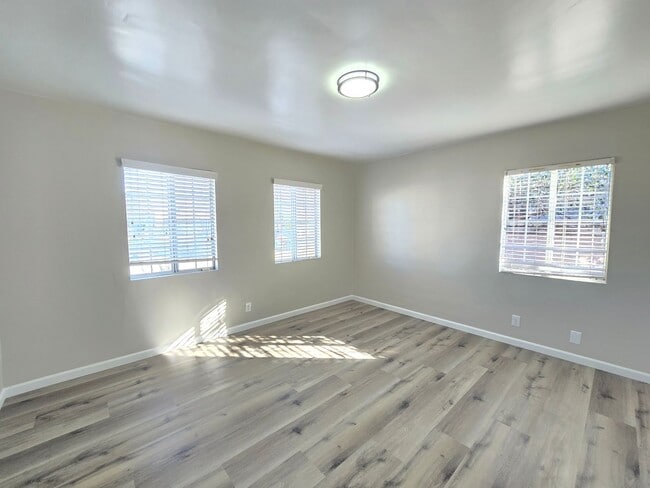 Building Photo - 44309 Date Ave