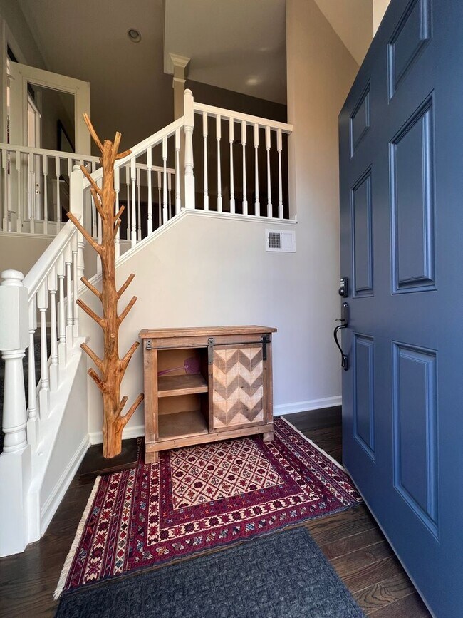 Building Photo - Heart's Desire End Unit Townhome 2700+ SqFt - Lowes Island