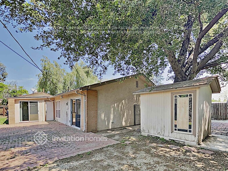 Building Photo - 15804 Mayall St
