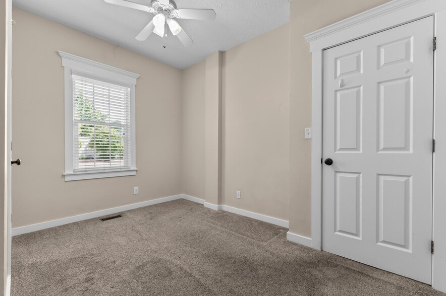 Building Photo - 503 E 900 S