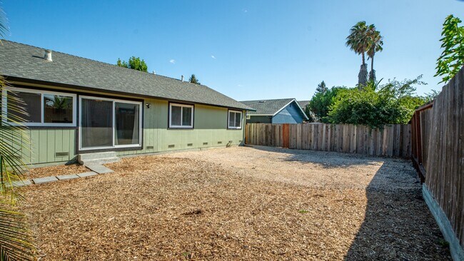 Building Photo - 1623 Oneel Dr