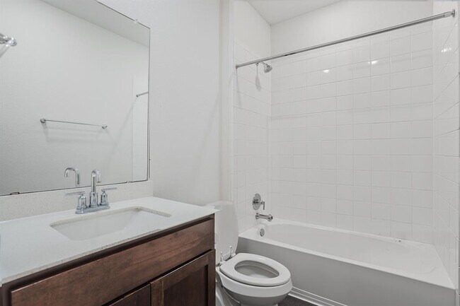 Building Photo - 909 Vogel Dr