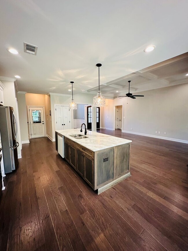 Building Photo - 202 Landings Pointe Ln