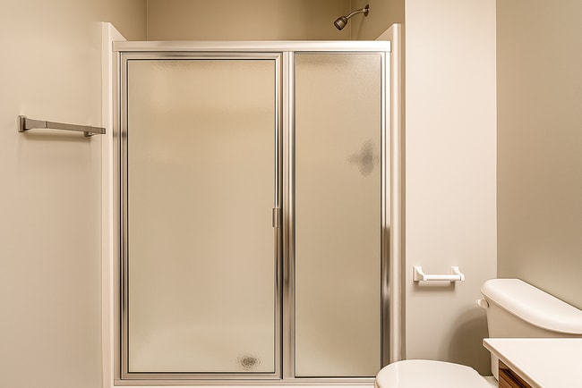 Building Photo - Modern Comfort & Space
