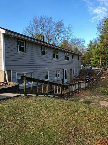 Building Photo - 20 Woodland Dr