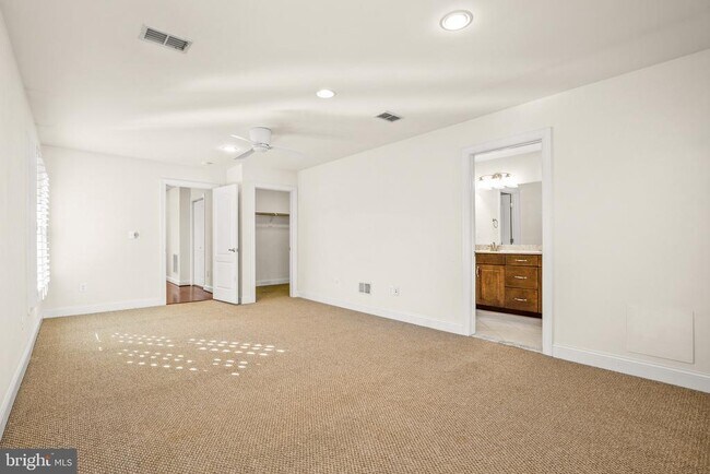 Building Photo - 211 Mill St