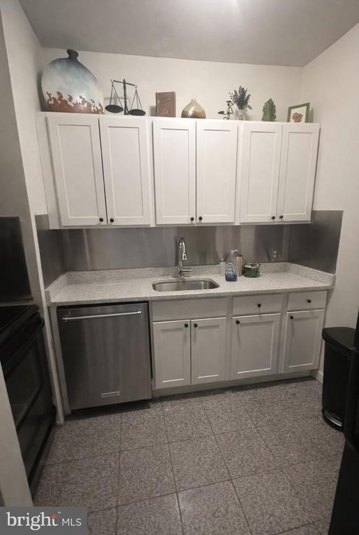 Building Photo - 414 S 15th St