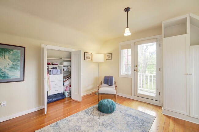 Building Photo - 3 bedroom 2.5 View Property Beach Access  ...